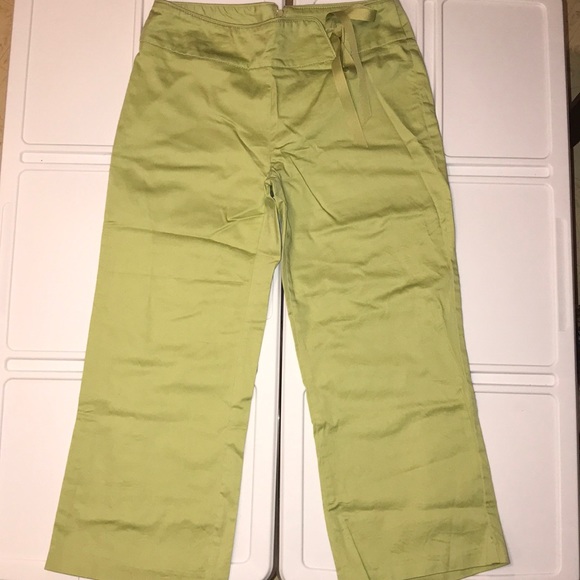 ⭐️EUC Studio Y Capris Pants - Picture 1 of 7